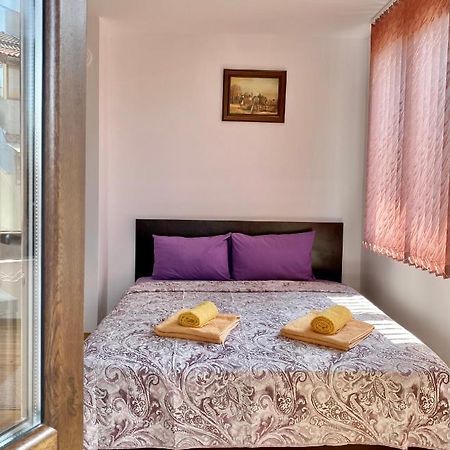 Bright Central Studio For 4 In Burgas Exteriör bild