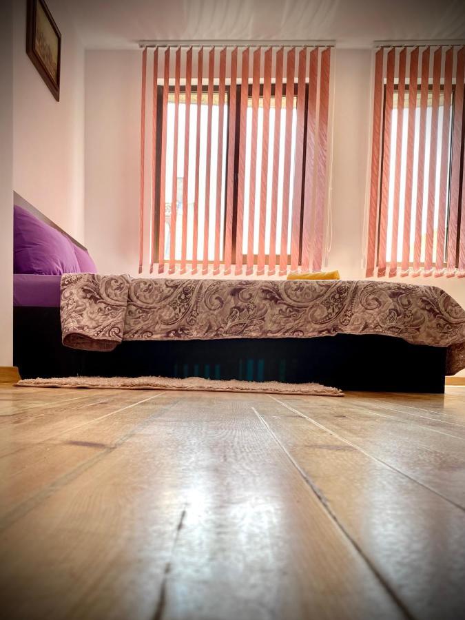 Bright Central Studio For 4 In Burgas Exteriör bild