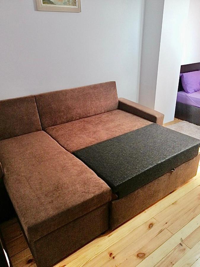 Bright Central Studio For 4 In Burgas Exteriör bild
